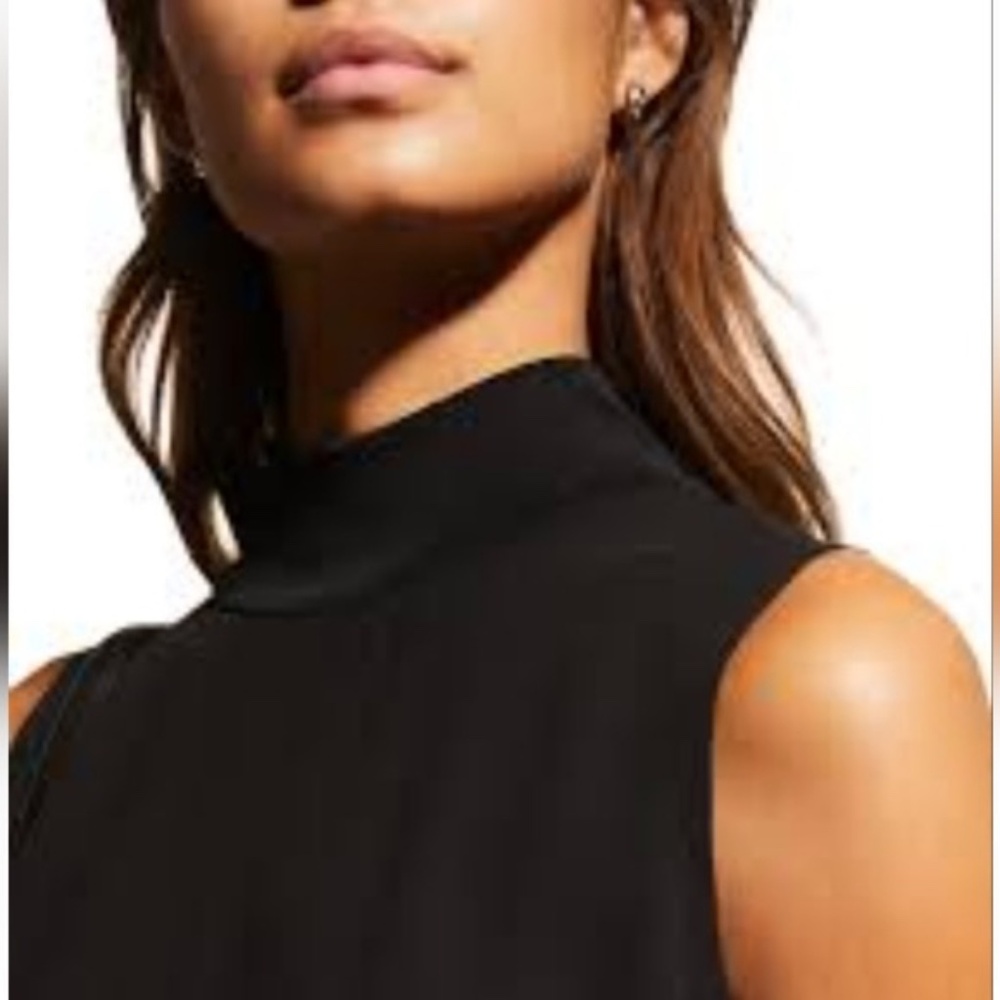 UNIQLO sleeveless mock neck blouse XS